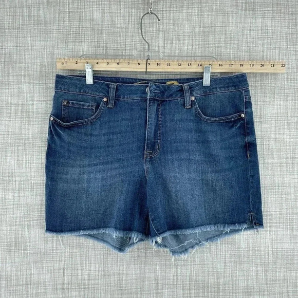 Seven 7 Weekend Jean Shorts Womens 14 Raw Hem Blue 1347 - Picture 1 of 10